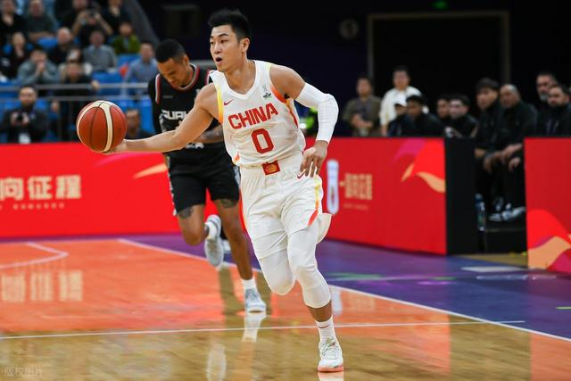 雷速赛事直播app-青岛队险胜掘金，高诗岩扛起全队