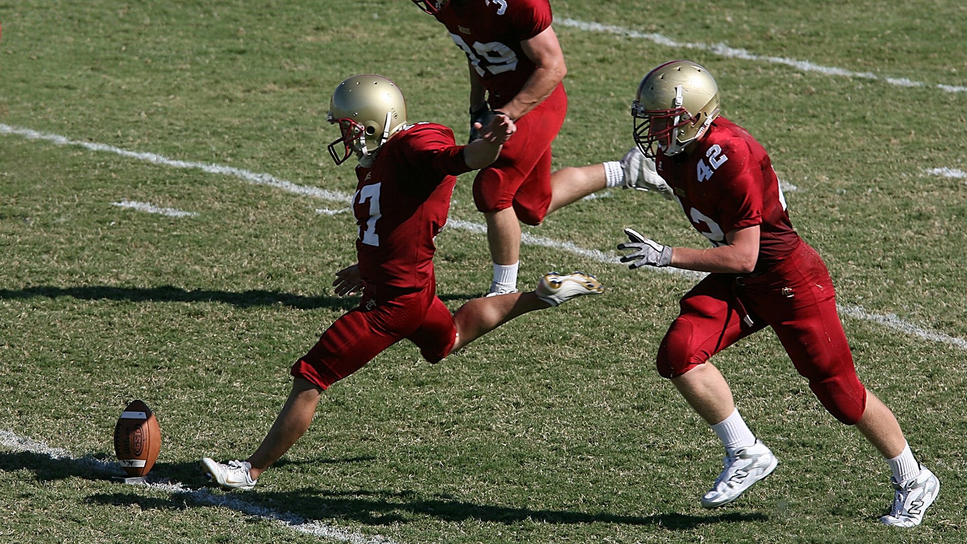 哥斯达黎加打穿波兰，当团队奇迹遇上C罗的大场面法则